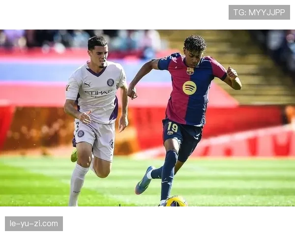 西甲本土新星闪耀赛场，表现出色引发广泛关注