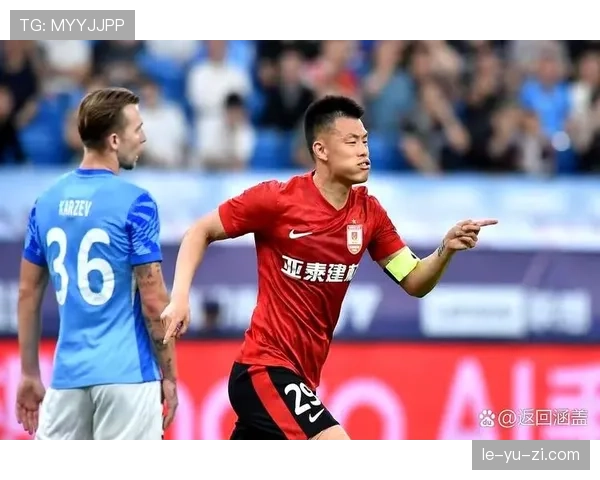 中超揭幕战爆冷：新秀球队惊艳亮相，老牌豪门意外落败引担忧