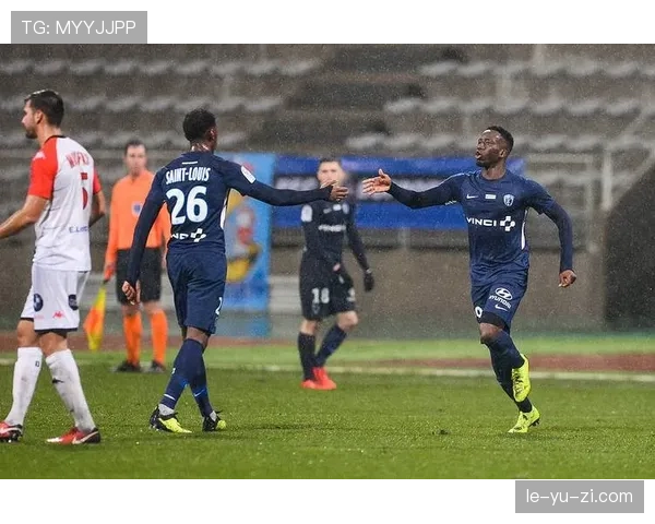 激战西甲：塞维利亚与贝蒂斯德比重燃战火，双方状态成焦点